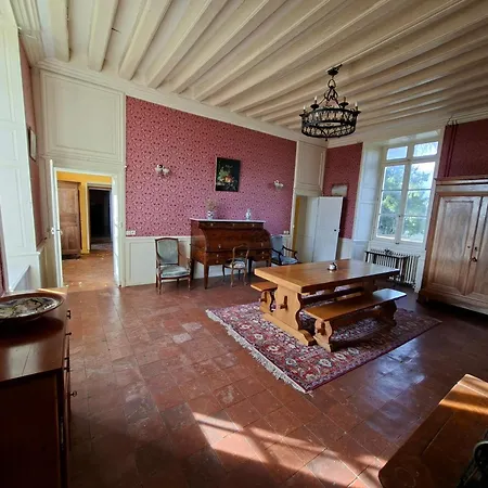 Alojamento de Acomodação e Pequeno-almoço Château De La Genaiserie - D'hôtes Saint-Aubin-de-Luigné